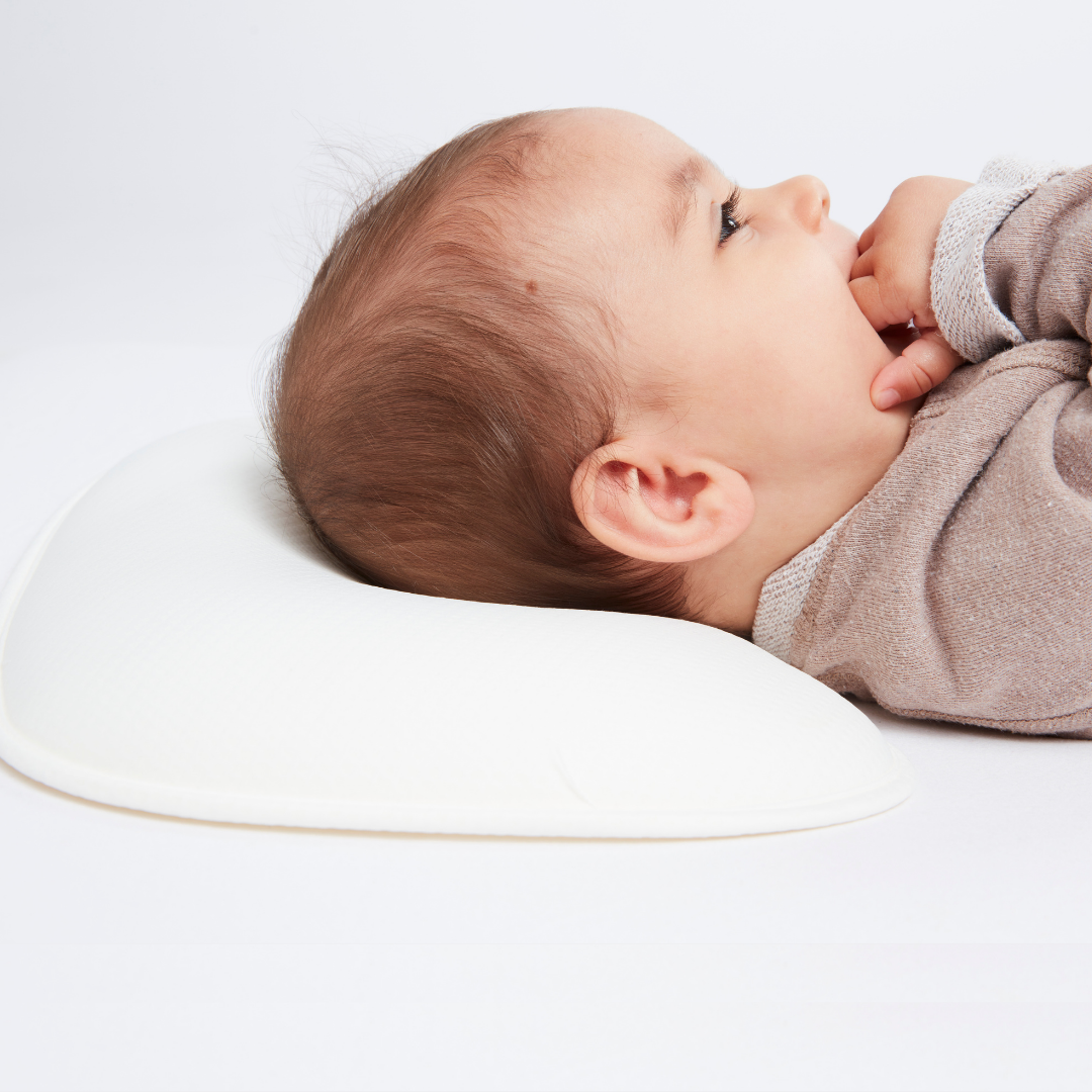 Honigbär umweltfreundliches Babykissen gegen Plattkopf und Kopfverformung (Weiß)